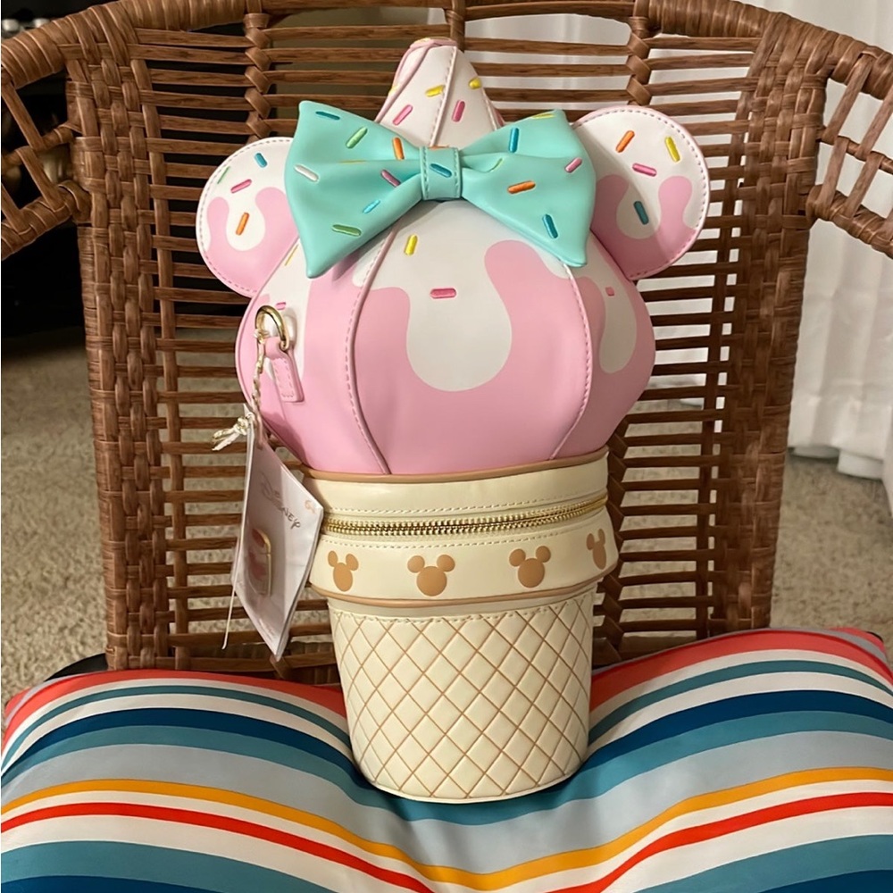 Minnie Soft Serve Crossbody Purse